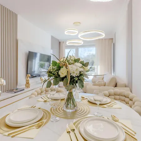 Golden Aqua Polanki Strefa , Basen Zewnetrzny Oraz Silownia W Cenie