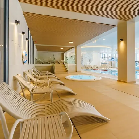 Appartement Golden Aqua Polanki Strefa , Basen Zewnetrzny Oraz Silownia W Cenie